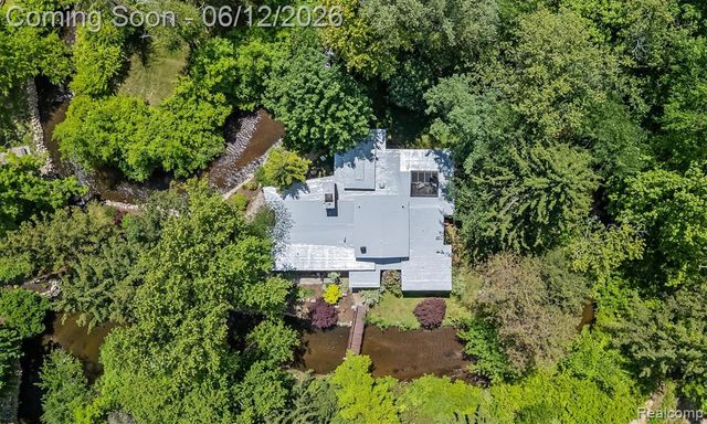 3954 N Ellamae Road, Oakland, MI 48363