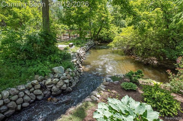 3954 N Ellamae Road, Oakland, MI 48363
