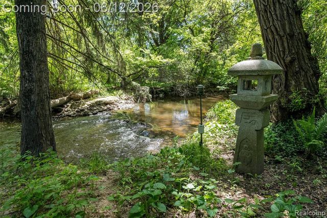 3954 N Ellamae Road, Oakland, MI 48363