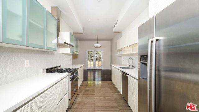 225 S Hamilton Drive 102, Beverly Hills, CA 90211