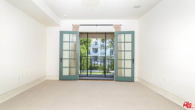 225 S Hamilton Drive 102, Beverly Hills, CA 90211