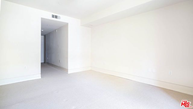 225 S Hamilton Drive 102, Beverly Hills, CA 90211