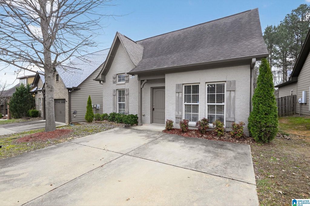 121 KINGSTON COURT, Birmingham, AL 35211