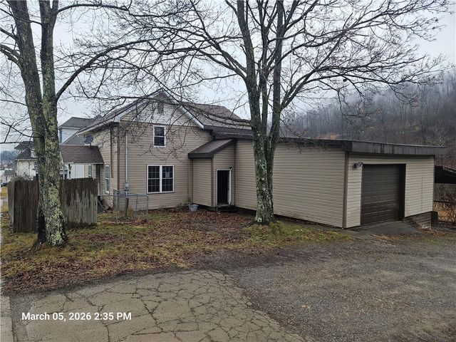 233 Main St, Bruin Boro, PA 16022