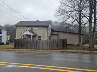 233 Main St, Bruin Boro, PA 16022