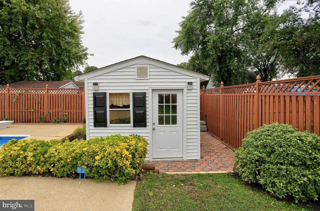 181 ROLAND RD, Pasadena, MD 21122