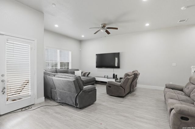 164 Avenue Ventana, San Antonio, TX 78256