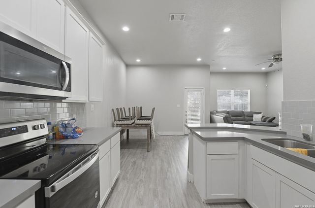 164 Avenue Ventana, San Antonio, TX 78256