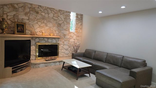 19 York Drive, New City, NY 10956