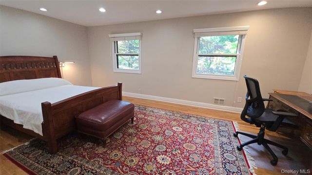19 York Drive, New City, NY 10956