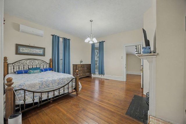 203 E Poplar Street, Harrodsburg, KY 40330