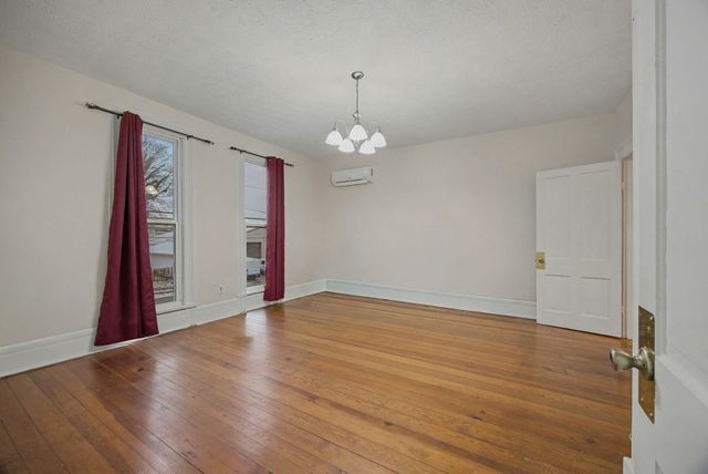 203 E Poplar Street, Harrodsburg, KY 40330