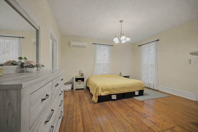 203 E Poplar Street, Harrodsburg, KY 40330