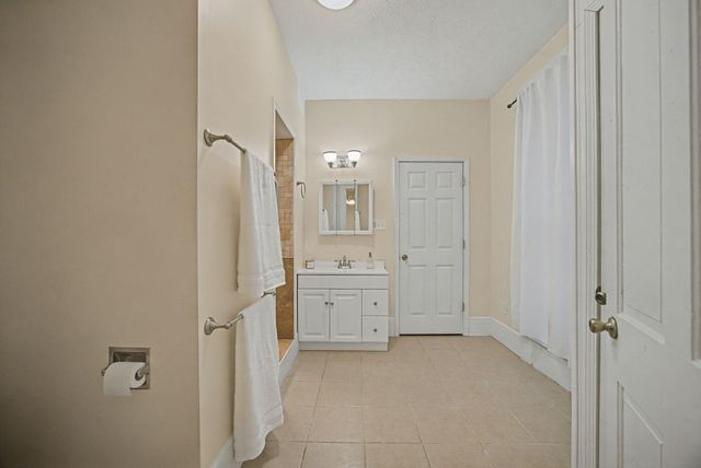 203 E Poplar Street, Harrodsburg, KY 40330