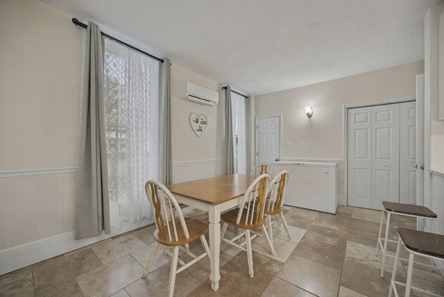 203 E Poplar Street, Harrodsburg, KY 40330