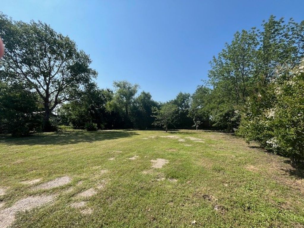 128 Sycamore Lane, Roanoke, TX 76262