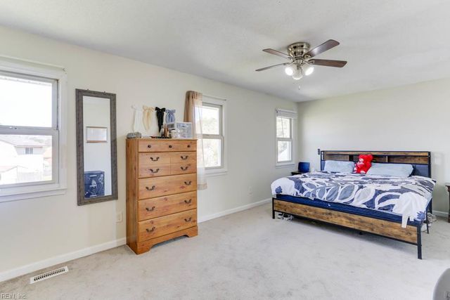 3808 Sugar Creek CIR, Portsmouth, VA 23703