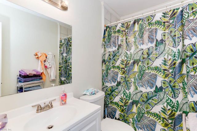 3808 Sugar Creek CIR, Portsmouth, VA 23703