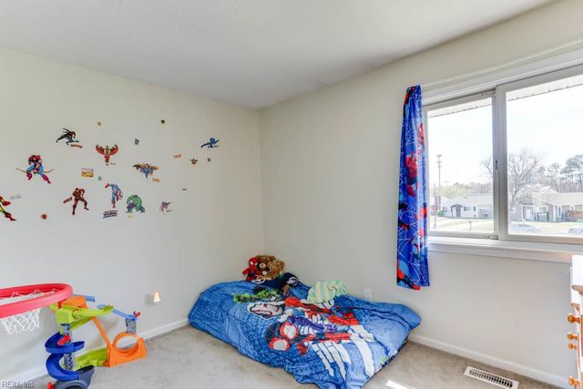 3808 Sugar Creek CIR, Portsmouth, VA 23703