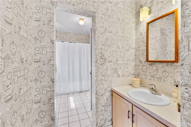 906 E Business 83 E Highway, San Juan, TX 78589