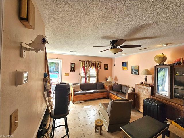 817 Brickwood Court, Winston-salem, NC 27127