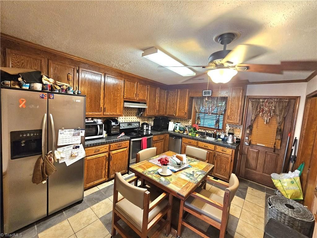 817 Brickwood Court, Winston-salem, NC 27127