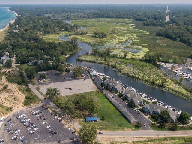 18713 Harbor Country Drive, New Buffalo, MI 49117