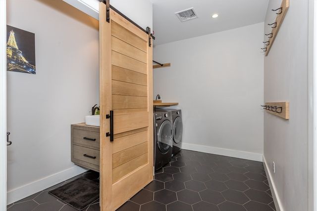 100 Gerald Rd, Milton, MA 02186