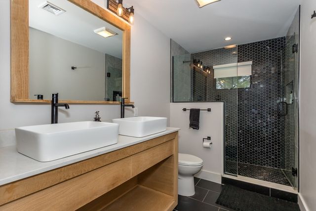 100 Gerald Rd, Milton, MA 02186