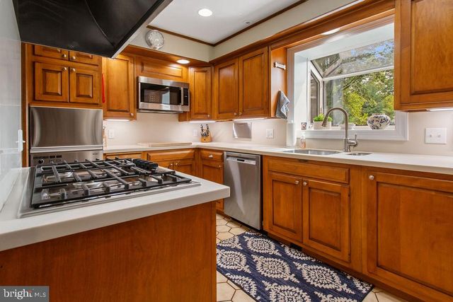 1545 VALLEY RD, Lancaster, PA 17603