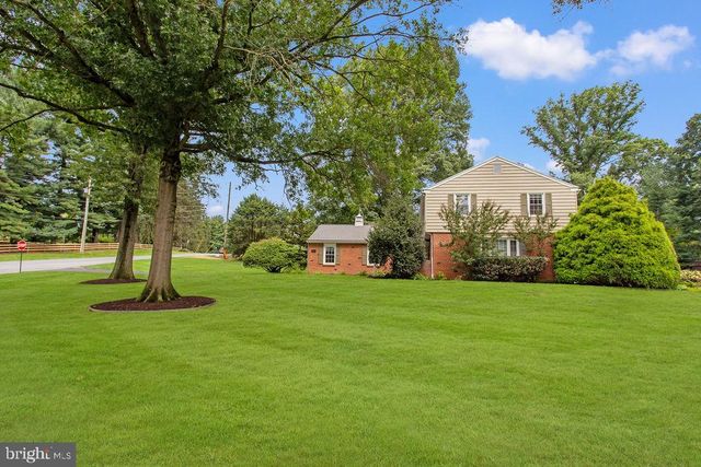 1545 VALLEY RD, Lancaster, PA 17603