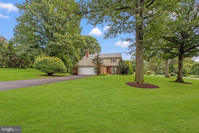 1545 VALLEY RD, Lancaster, PA 17603
