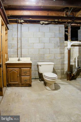 1545 VALLEY RD, Lancaster, PA 17603