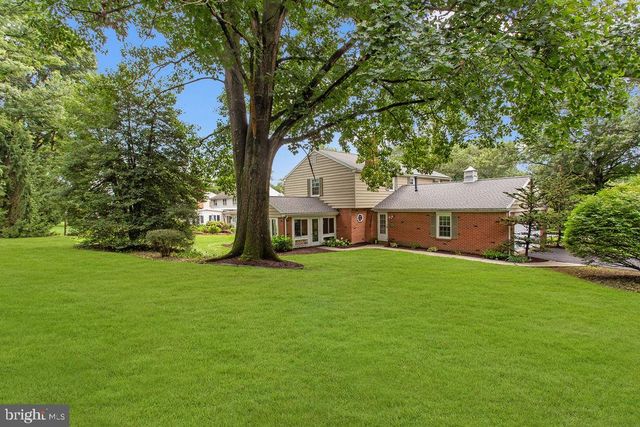 1545 VALLEY RD, Lancaster, PA 17603