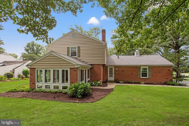 1545 VALLEY RD, Lancaster, PA 17603
