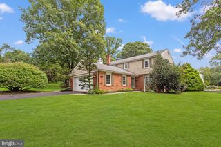 1545 VALLEY RD, Lancaster, PA 17603
