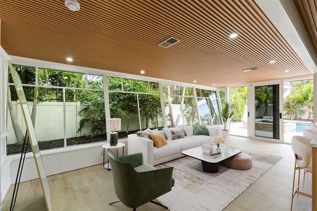 131 TOLEDO WAY NE, St Petersburg, FL 33704