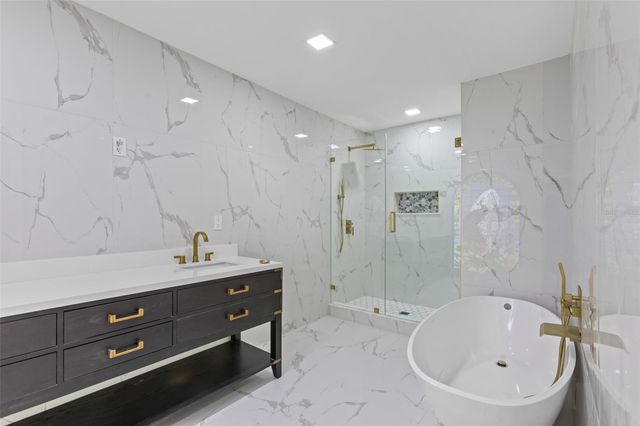 131 TOLEDO WAY NE, St Petersburg, FL 33704