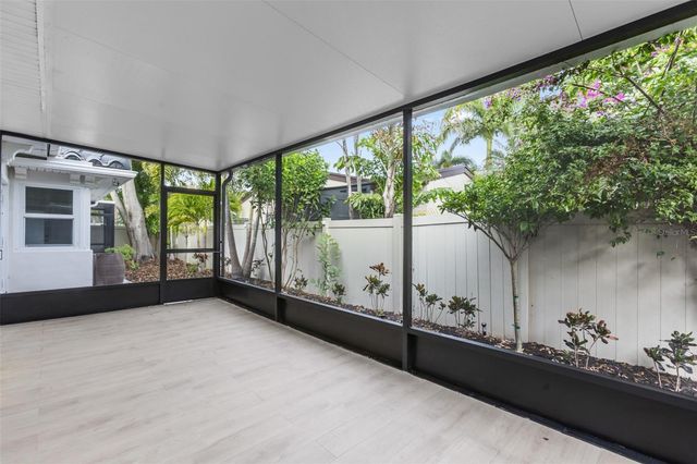 131 TOLEDO WAY NE, St Petersburg, FL 33704