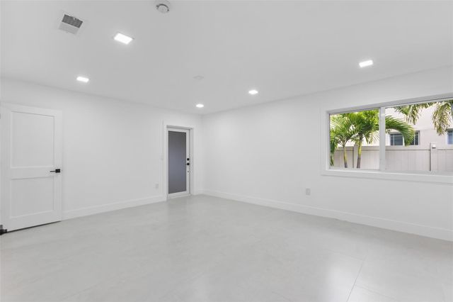 131 TOLEDO WAY NE, St Petersburg, FL 33704