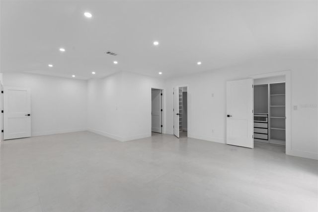 131 TOLEDO WAY NE, St Petersburg, FL 33704