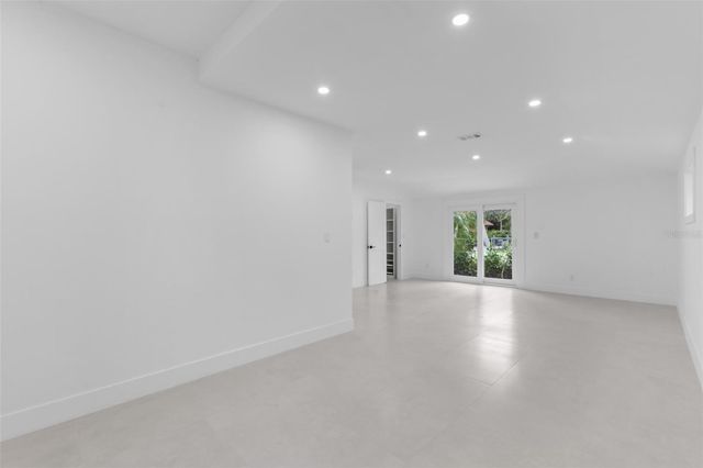 131 TOLEDO WAY NE, St Petersburg, FL 33704