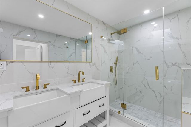 131 TOLEDO WAY NE, St Petersburg, FL 33704