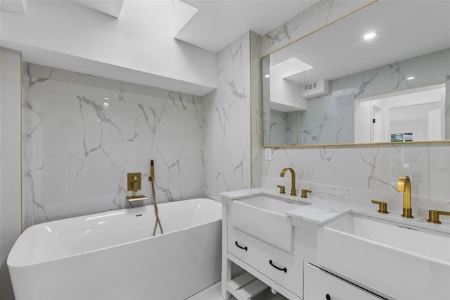 131 TOLEDO WAY NE, St Petersburg, FL 33704