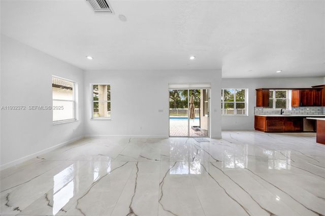 19371 SW 30th St, Miramar, FL 33029