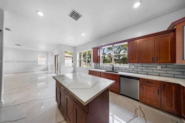 19371 SW 30th St, Miramar, FL 33029