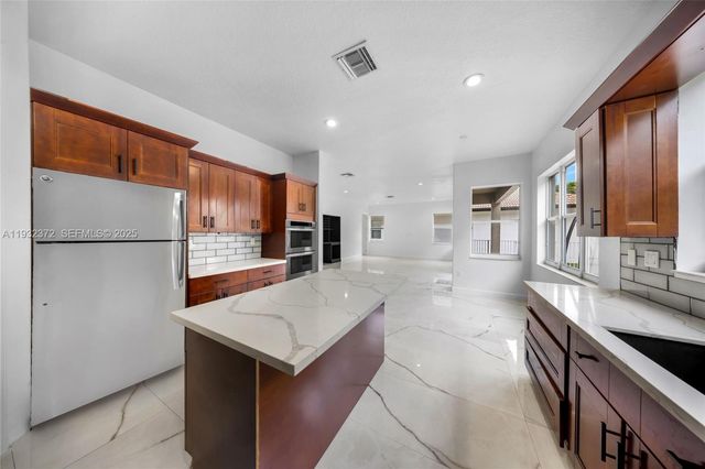 19371 SW 30th St, Miramar, FL 33029