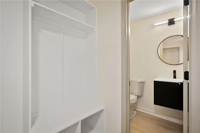 10208 Robinson Street, Overland Park, KS 66212