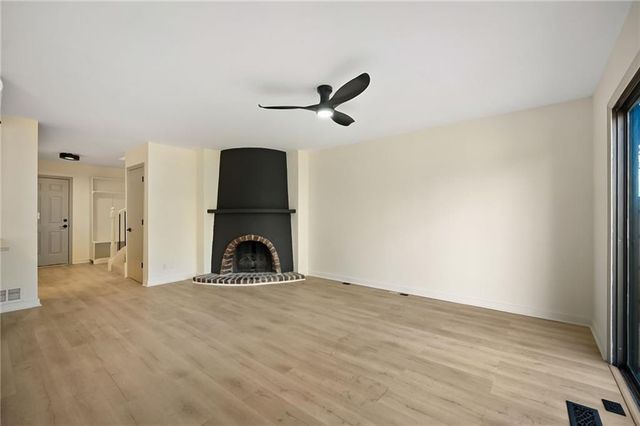 10208 Robinson Street, Overland Park, KS 66212