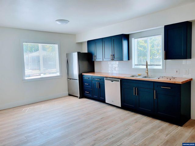 1425 Elm St NW, Salem, OR 97304